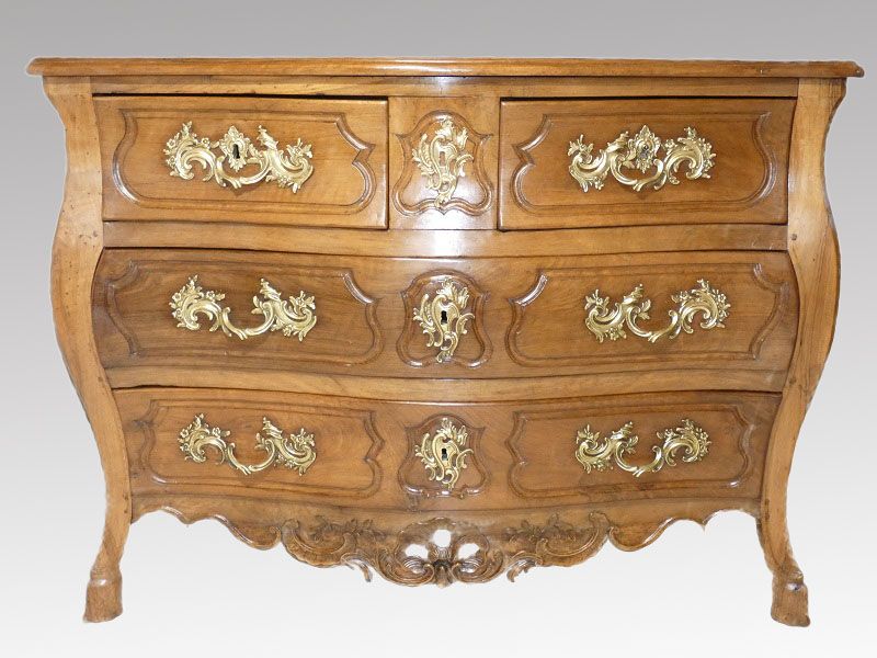 Commode Provençale 18ème siècle époque Louis XV