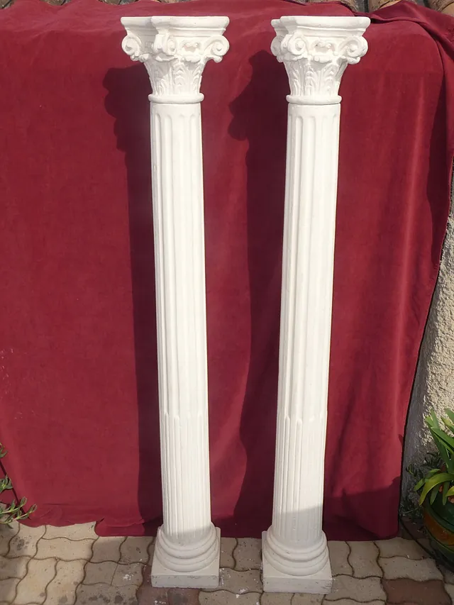 Paire de grandes colonnes style corinthien années 70/80